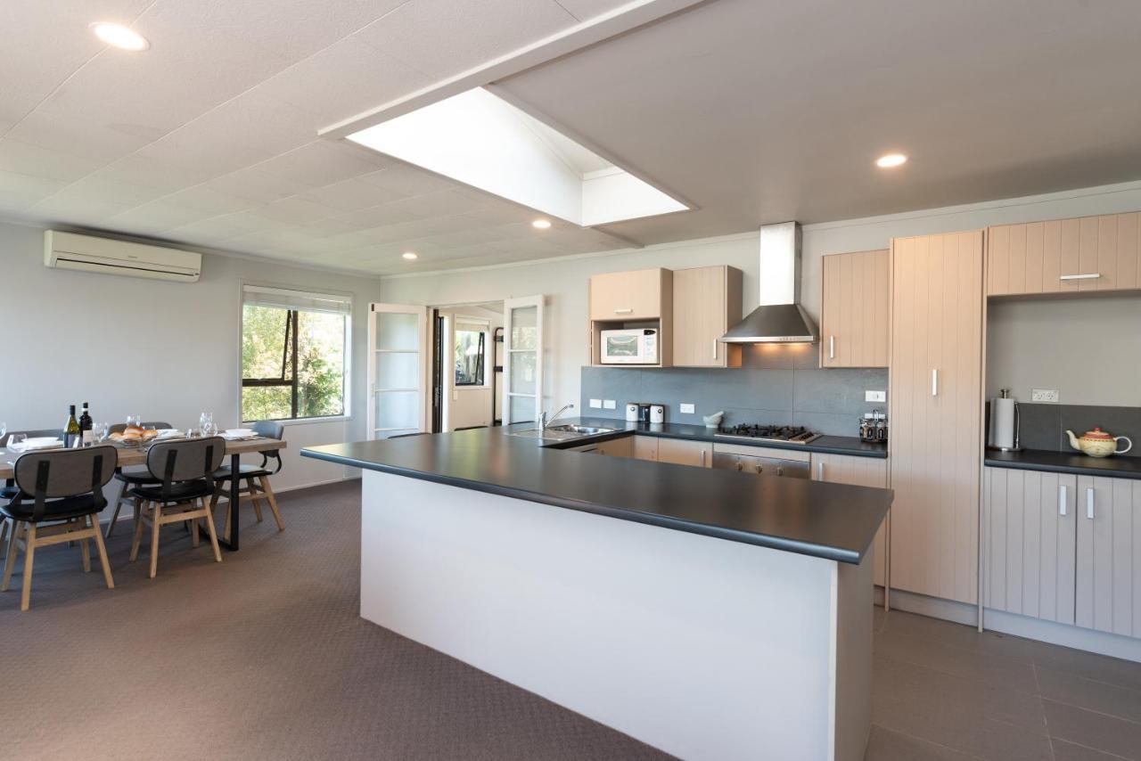 The Tide Watcher - Okiato Holiday Home Opua 外观 照片