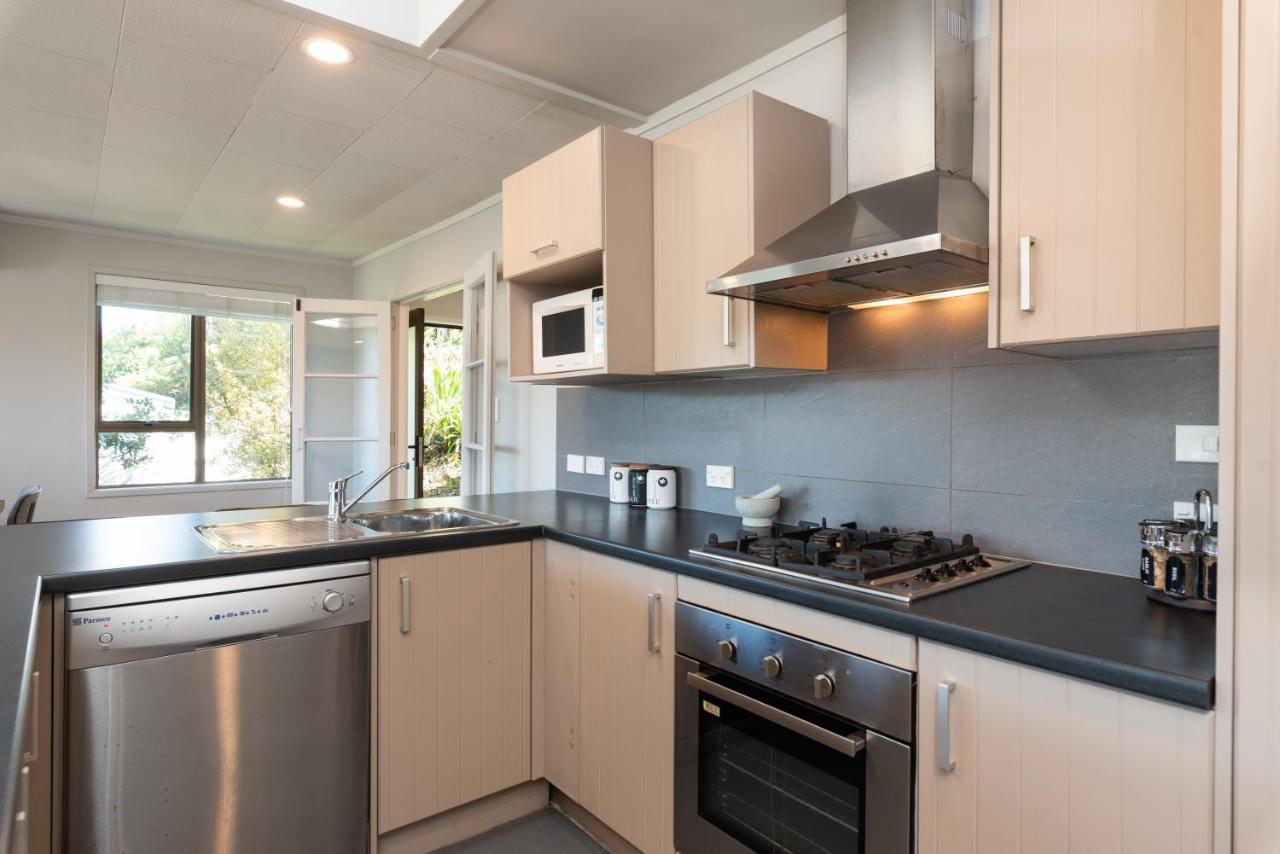 The Tide Watcher - Okiato Holiday Home Opua 外观 照片